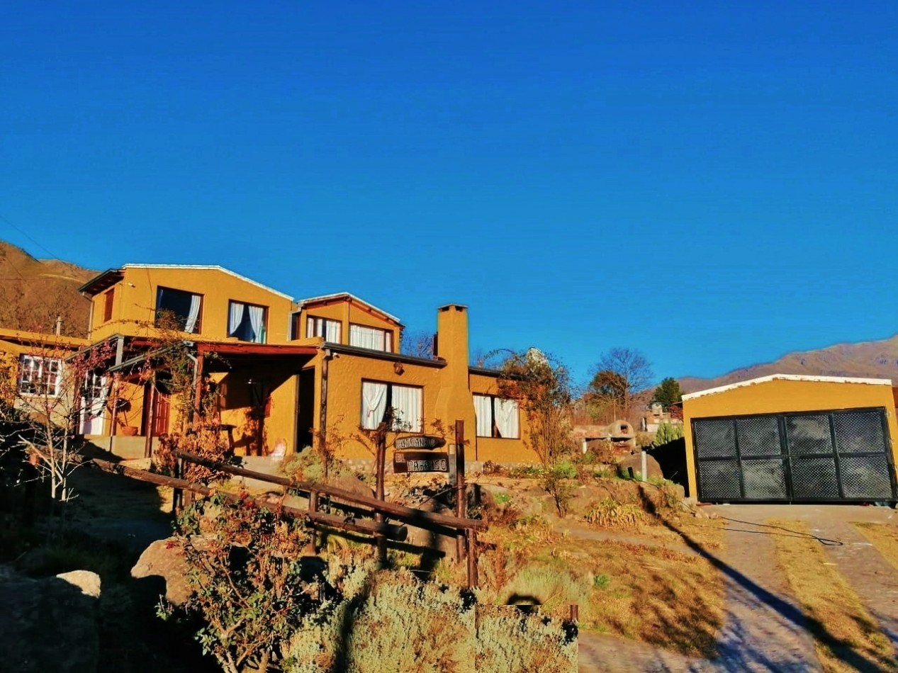 VENTA CASA 4D, 2 BAÑOS VISTA AL DIQUE LA ANGOSTURA