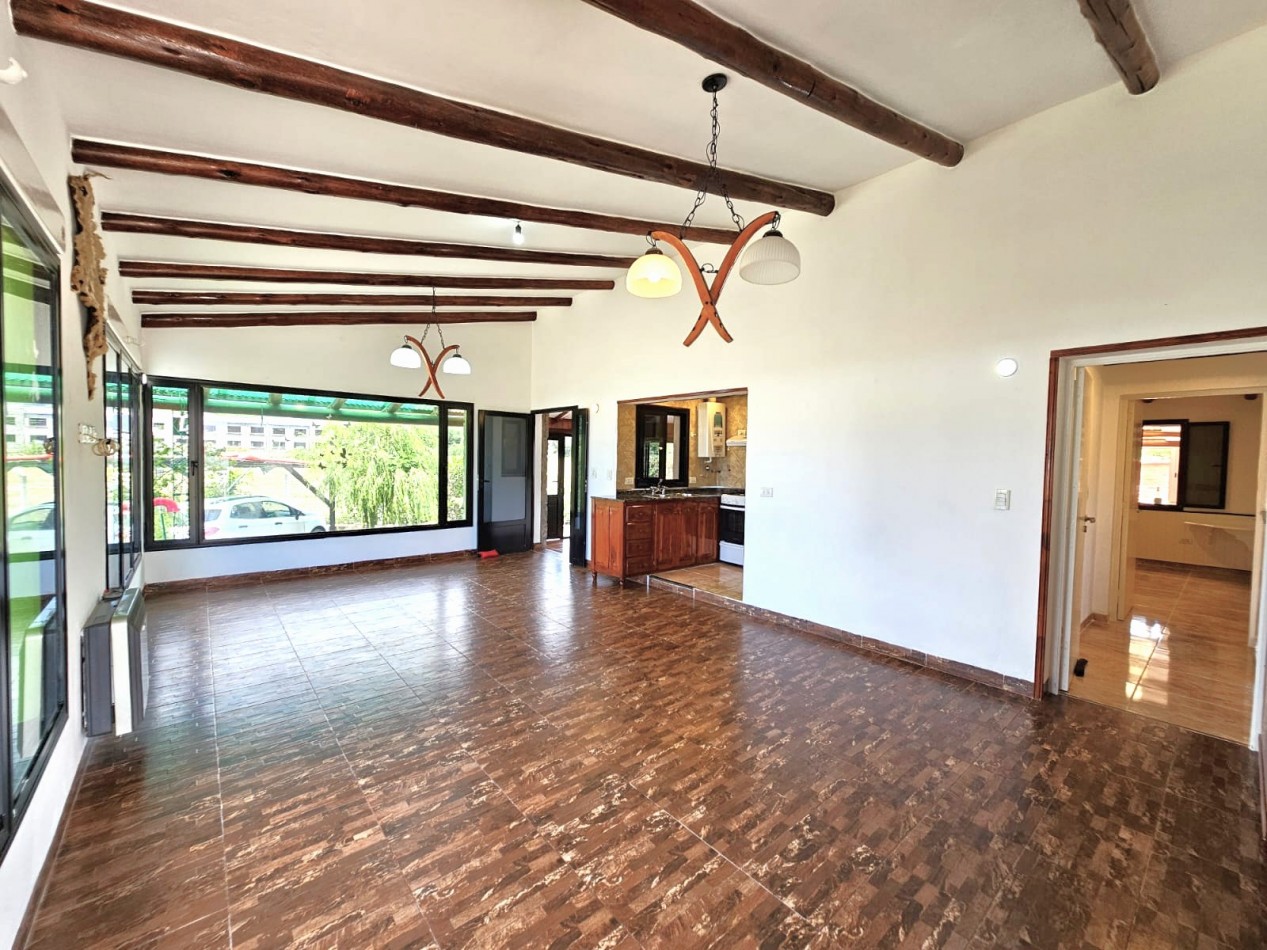 CASA EN VENTA TAFI DEL VALLE. EN LA VILLA. 2D, 2 Bñ, GALERIAS, ASADOR, COCHERA. MAS DEPARTAMENTO INDEPENDIENTE.