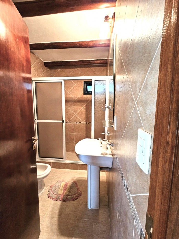 CASA EN VENTA TAFI DEL VALLE 2D, 2 Bñ, GALERIAS, ASADOR COCHERA. DENTRO DE LA VILLA
