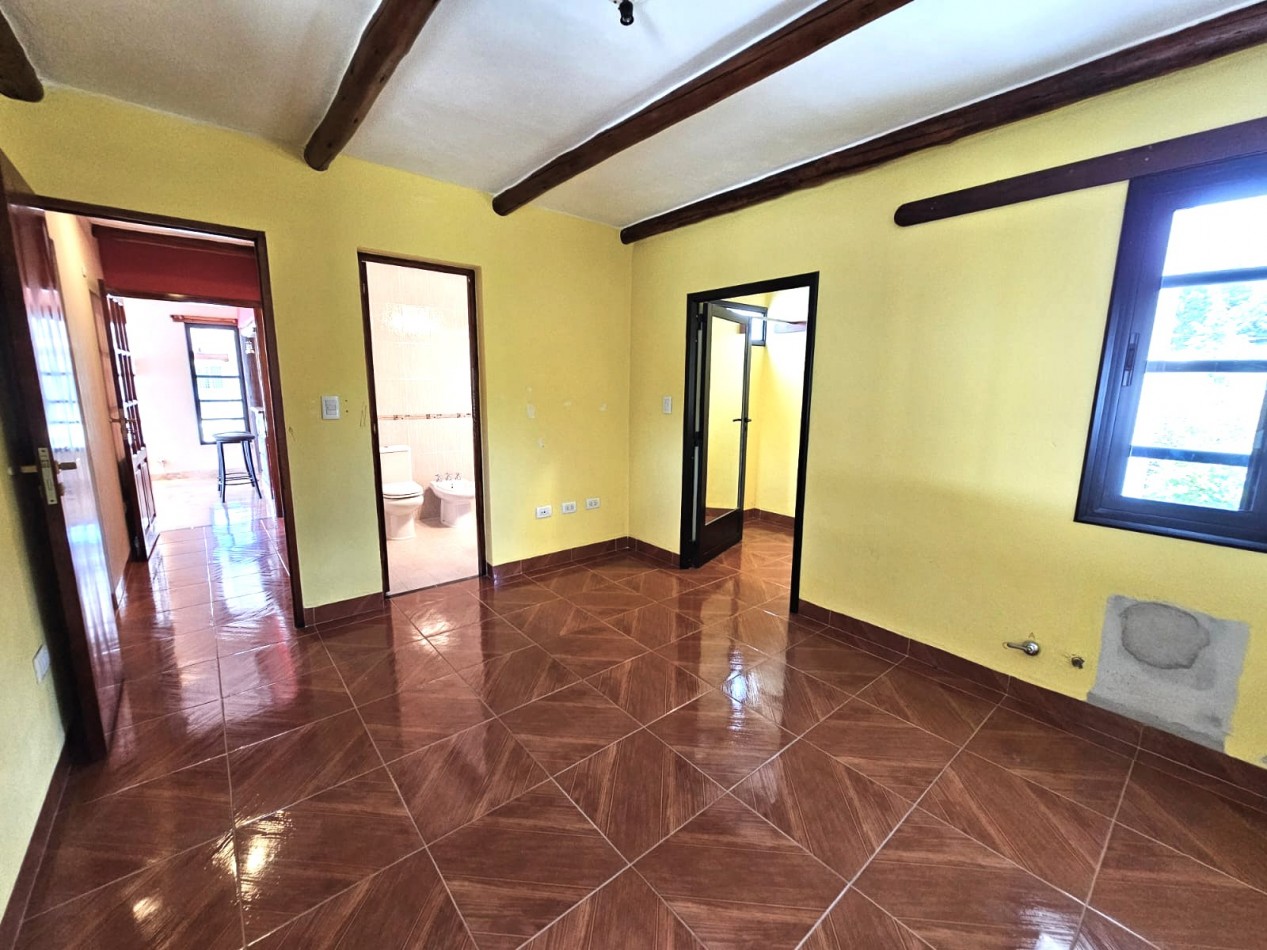 CASA EN VENTA TAFI DEL VALLE 2D, 2 Bñ, GALERIAS, ASADOR COCHERA. DENTRO DE LA VILLA
