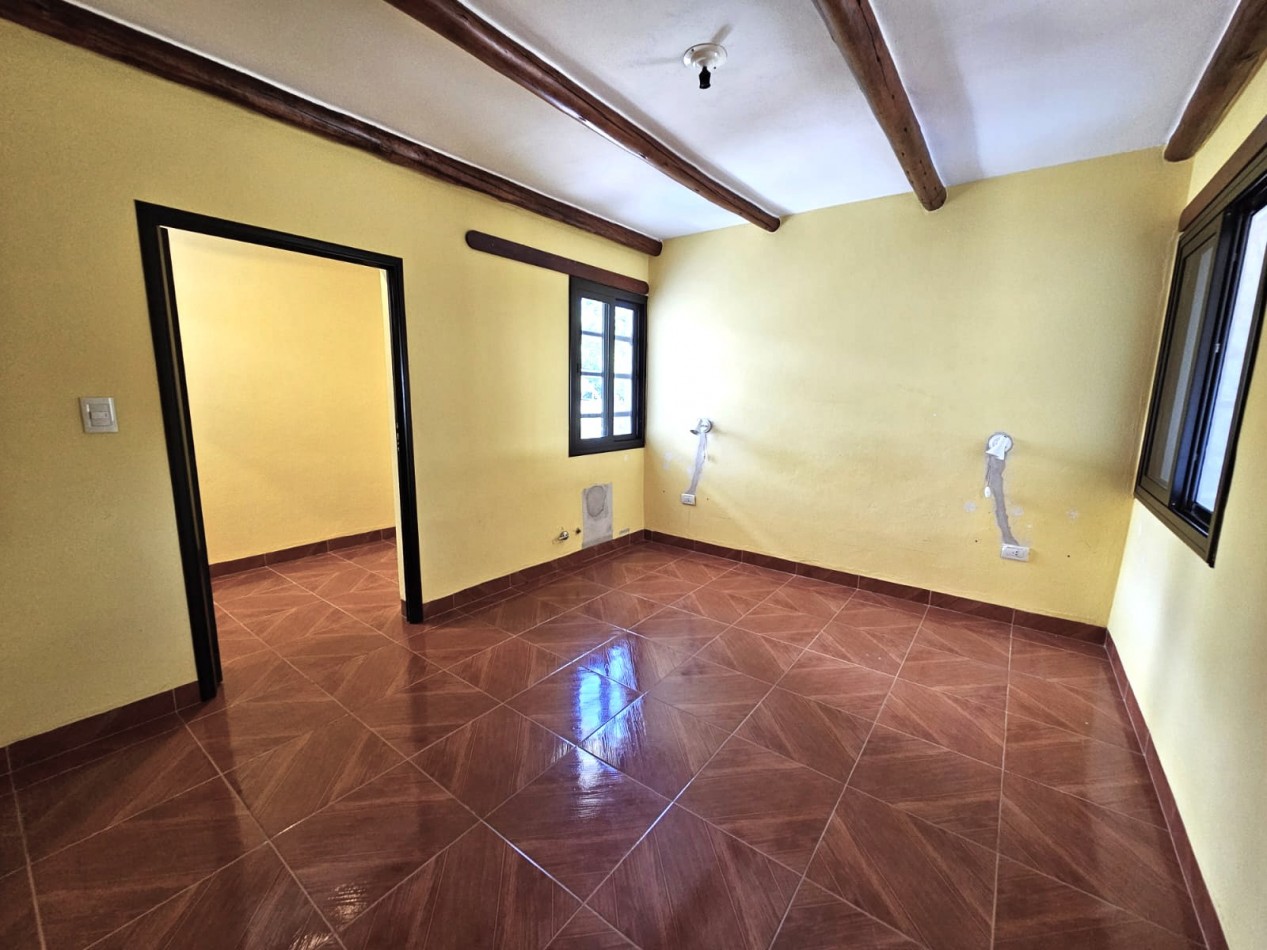 CASA EN VENTA TAFI DEL VALLE 2D, 2 Bñ, GALERIAS, ASADOR COCHERA. DENTRO DE LA VILLA