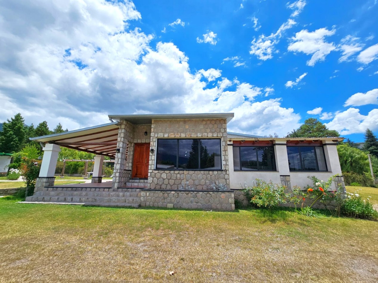 CASA EN VENTA TAFI DEL VALLE 2D, 2 Bñ, GALERIAS, ASADOR COCHERA. DENTRO DE LA VILLA