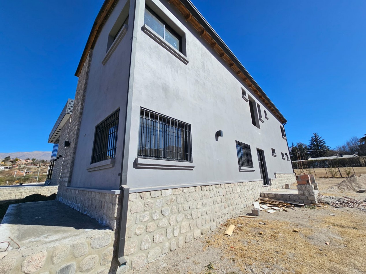 VENTA IMPORTANTE PROPIEDAD COMERCIAL TAFI DEL VALLE - ESCRITURA