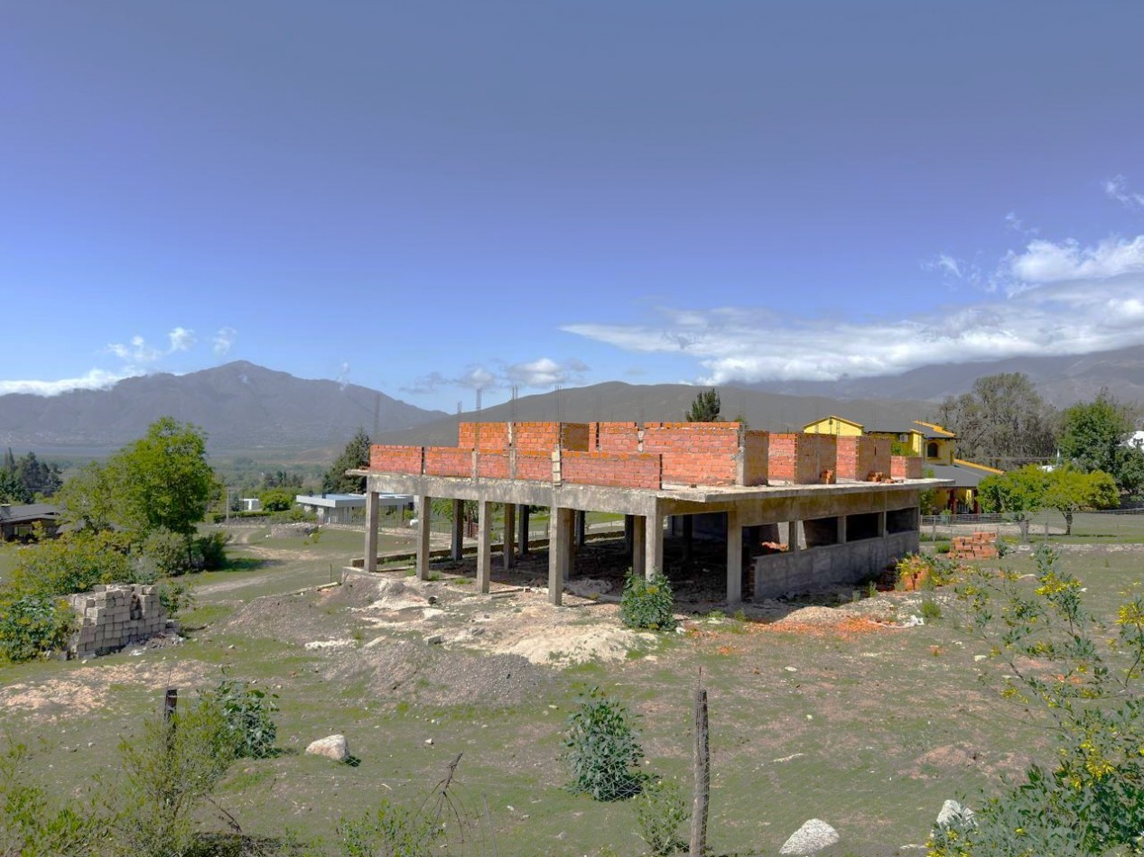 VENTA IMPORTANTE TERRENO 2.153 M2 CON EDIFICACION 640M2 - TAFI DEL VALLE - LA QUEBRADITA
