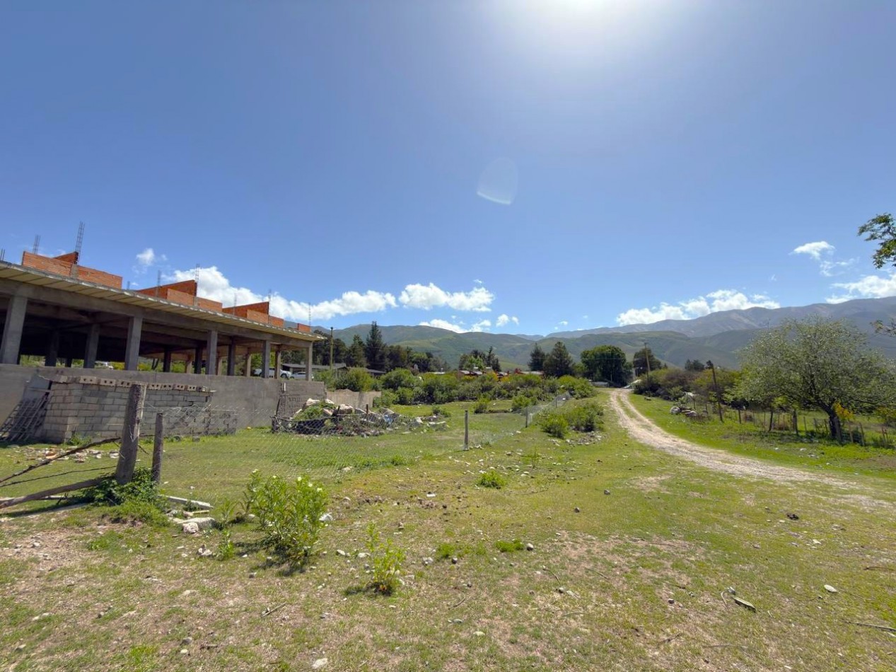 VENTA IMPORTANTE TERRENO 2.153 M2 CON EDIFICACION 640M2 - TAFI DEL VALLE - LA QUEBRADITA