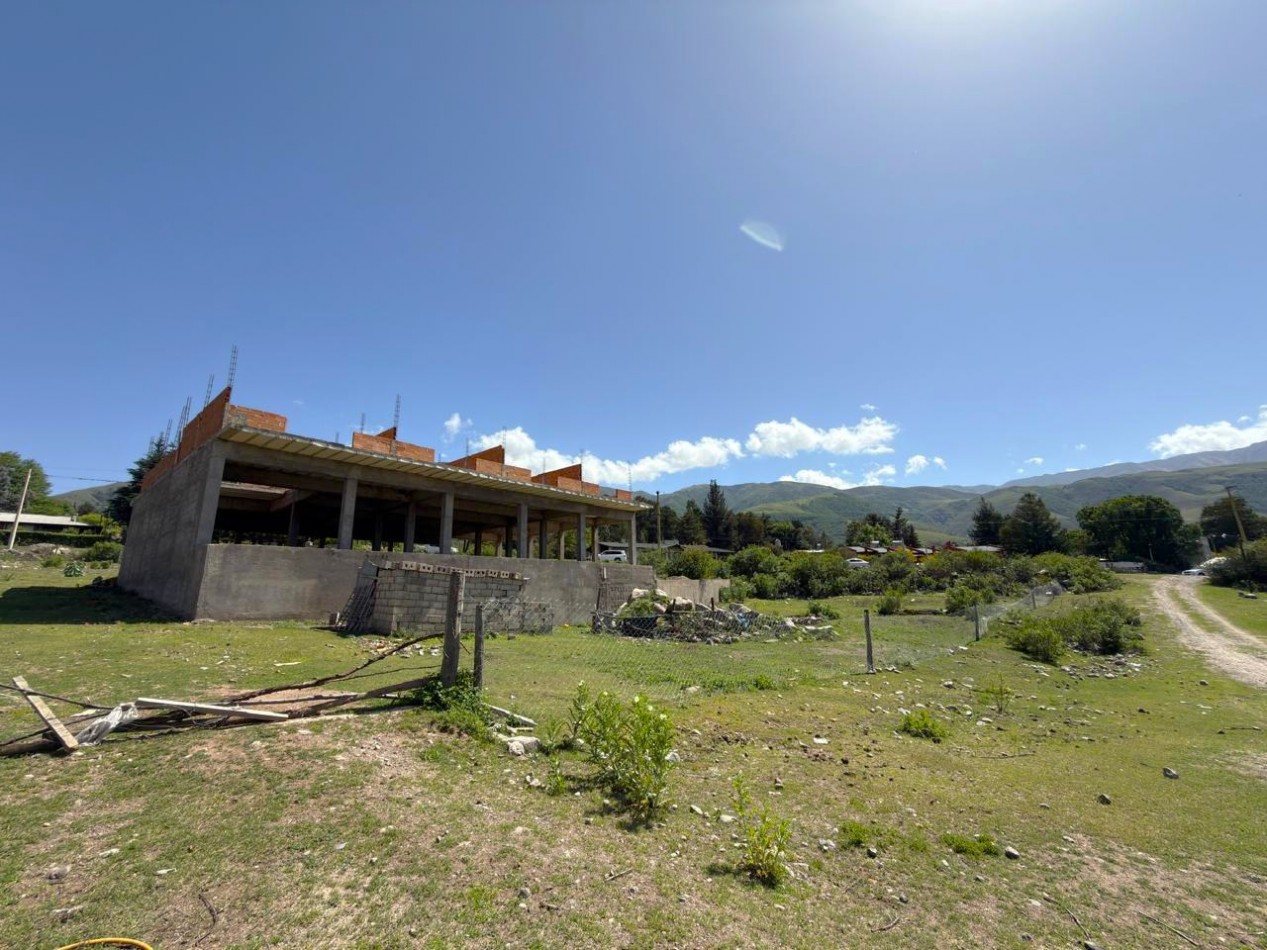 VENTA IMPORTANTE TERRENO 2.153 M2 CON EDIFICACION 640M2 - TAFI DEL VALLE - LA QUEBRADITA